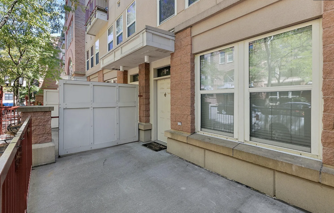 Building Photo - 545 N 1st St