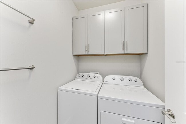 Building Photo - 17002 Hampton Falls Terrace