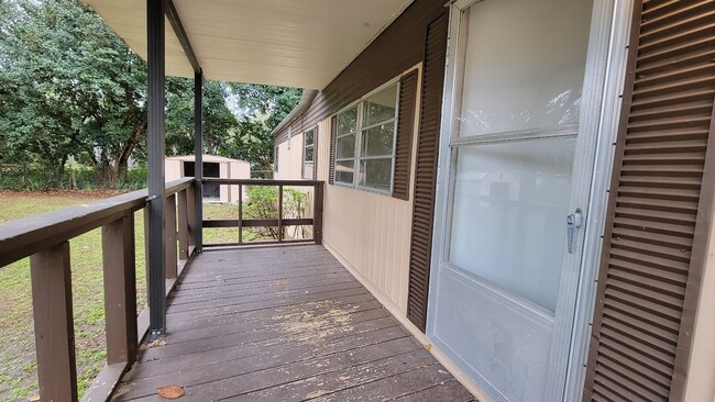 Building Photo - 5325 SE 32nd Ct