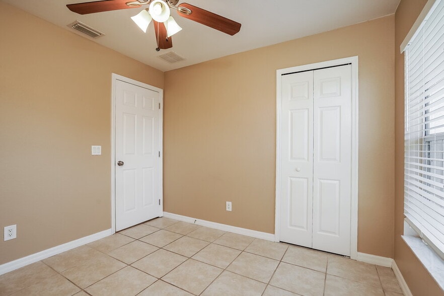 Building Photo - 2916 12th St SW