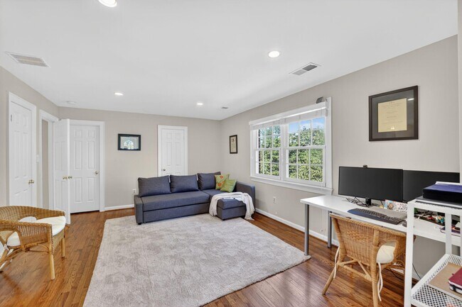 Building Photo - 5115 Cape Cod Ct
