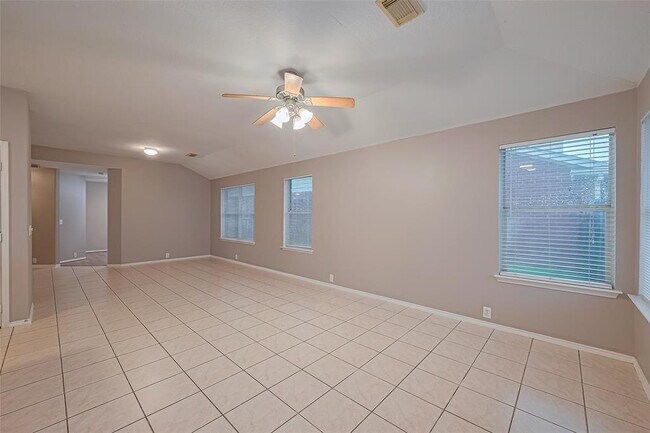 Building Photo - 4826 Cliffpoint Ct