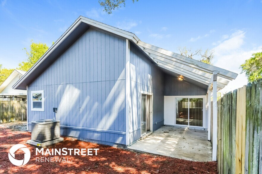 Building Photo - 2217 Destine Ln