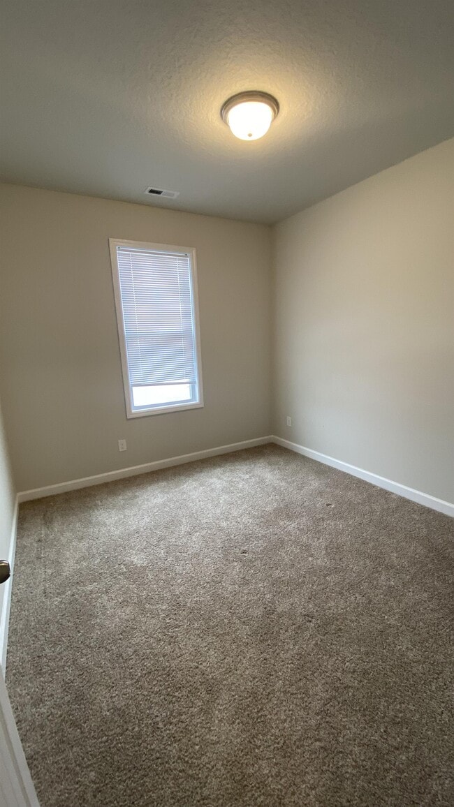 Building Photo - 304 Otis Cv Ln