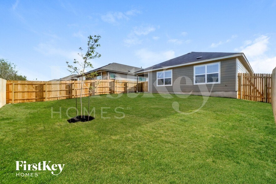 Building Photo - 6711 Hatchery Way