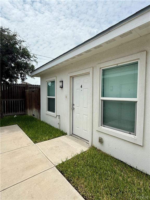 Building Photo - 21 S Xanthia St