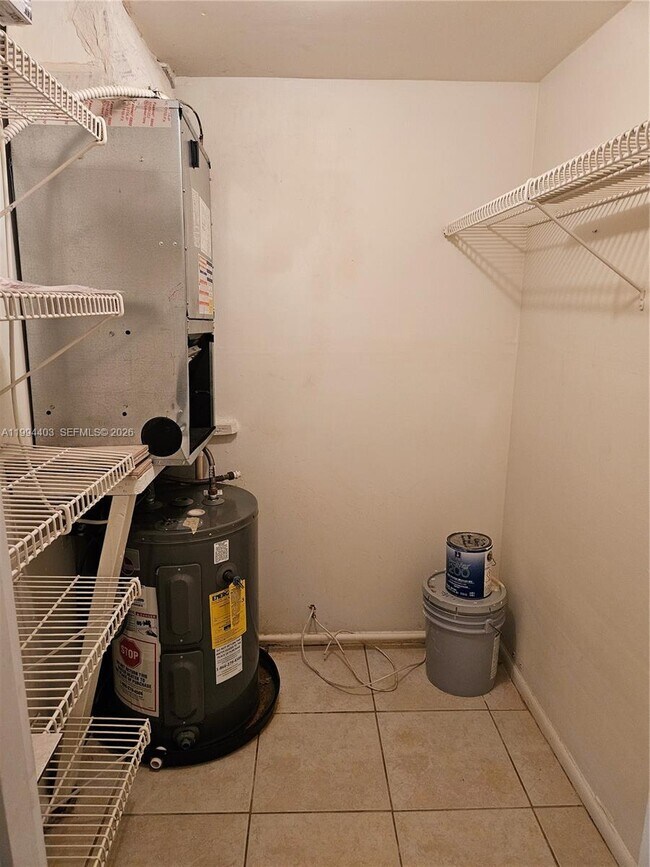 Building Photo - 250 Layne Blvd