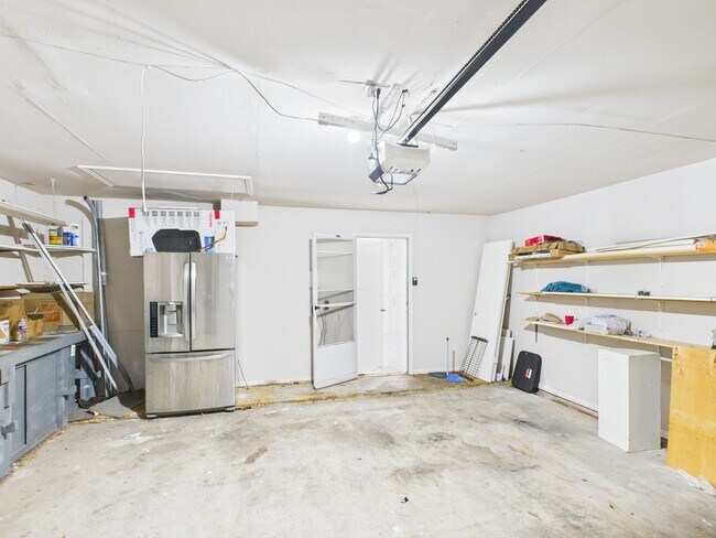 Building Photo - 7611 Hopewell Ln