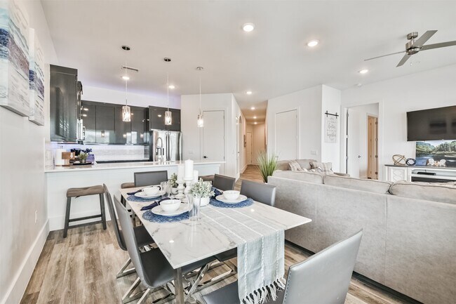 Building Photo - 15260 TX-105