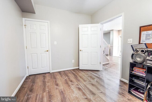 Building Photo - 24990 Mineral Springs Cir