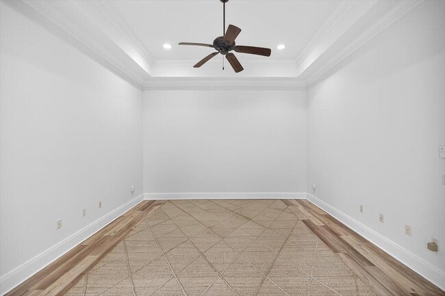 Building Photo - 3161 Club Dr