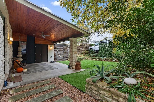 Building Photo - 805 Cumberland Rd