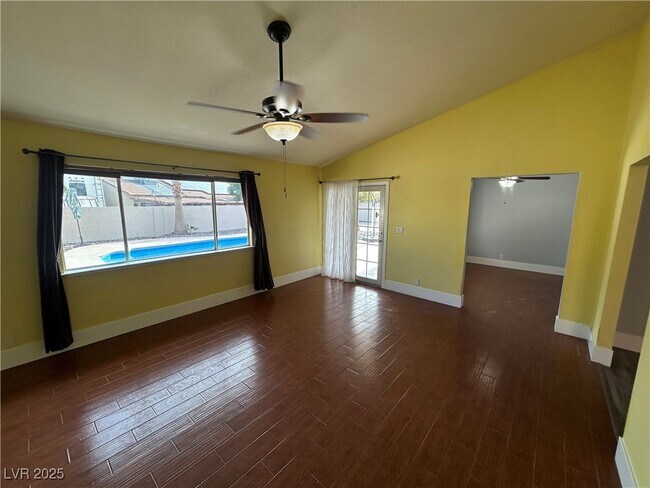 Building Photo - 3436 N Tenaya Wy