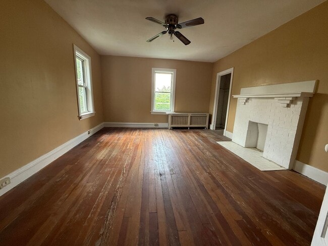 Building Photo - 425 Richwood Ave