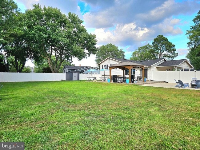 Building Photo - 5918 King James Dr