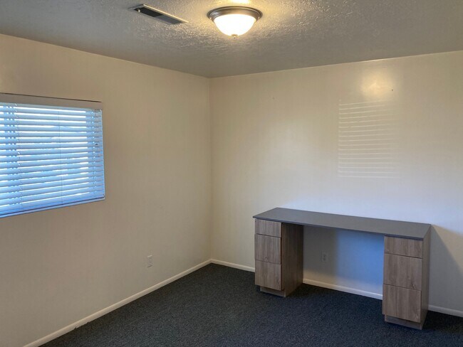 Building Photo - 4327 S 700 W