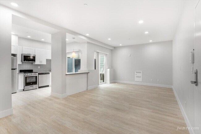 Building Photo - 1630 California St