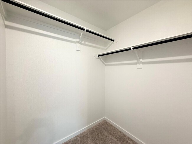 Building Photo - 3914 Flora Fld Dr