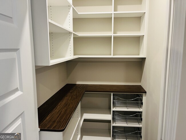 Building Photo - 6005 Arbor Knoll Pl