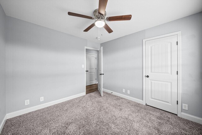 Building Photo - 771 Banister Dr