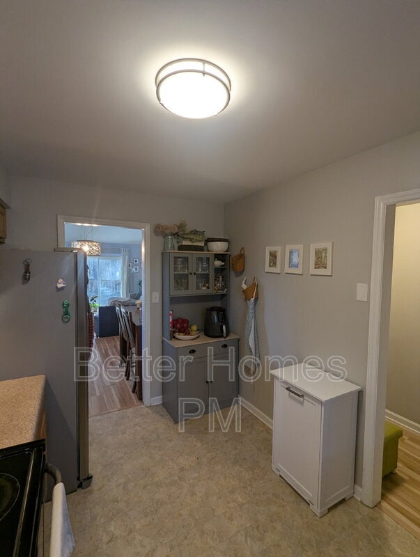 Building Photo - 5513 Kaplan Dr