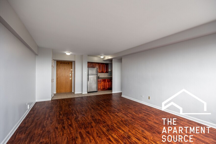 Building Photo - 4180 N Marine Dr