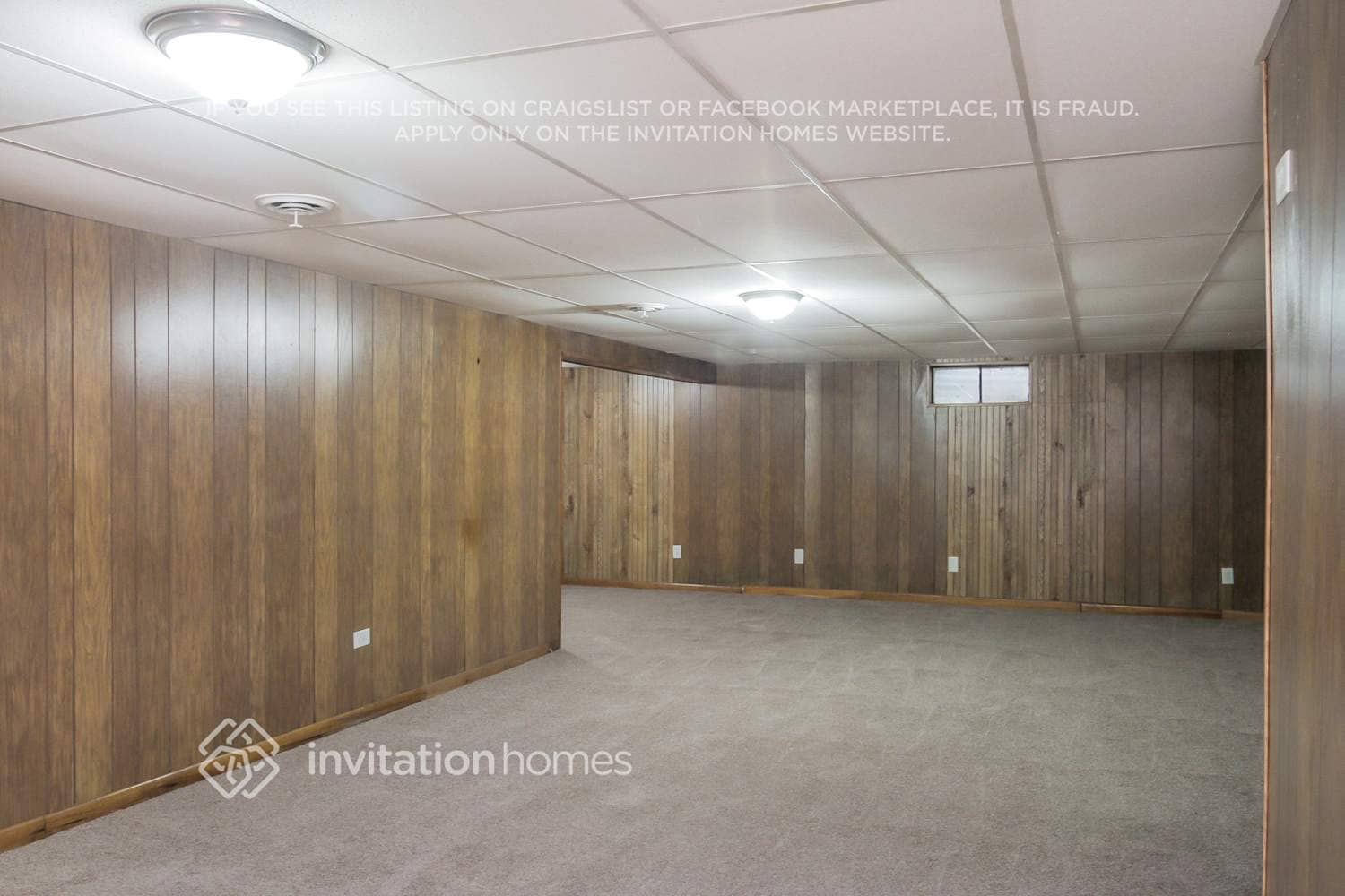 Building Photo - 301 S Reedwood Dr