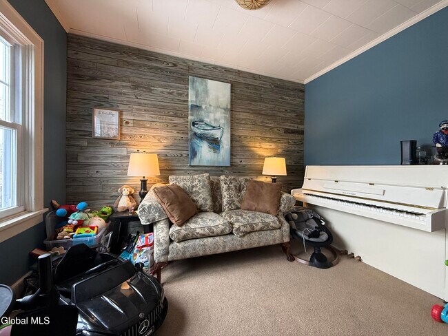 Building Photo - 21 Baker St