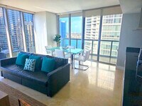 Building Photo - 485 Brickell Ave