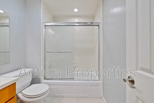 Building Photo - 505 Cypress Point Dr