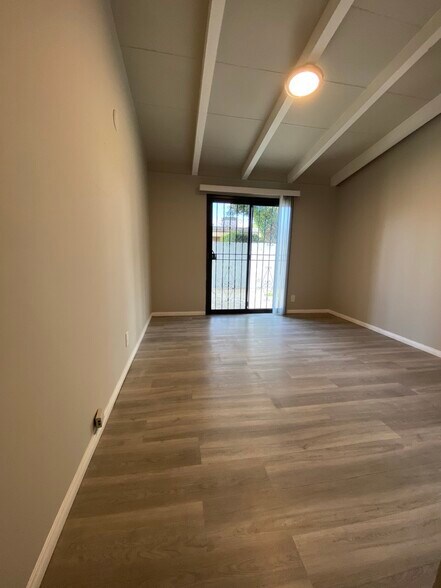 Building Photo - 2916 W Century Blvd