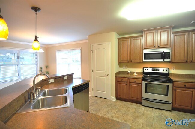 Building Photo - 276 Village Springs Dr