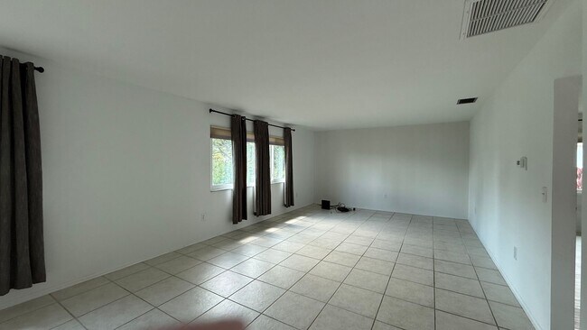 Building Photo - All inclusive 2BR/ 2B Condo in 55+ Community