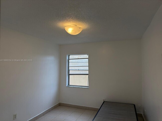 Building Photo - 6820 W Flagler St