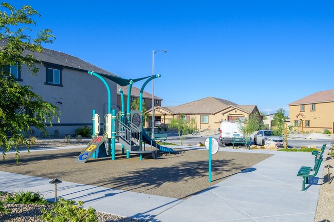 Building Photo - NW 3 Bedroom Townhouse!! Gated Community P...