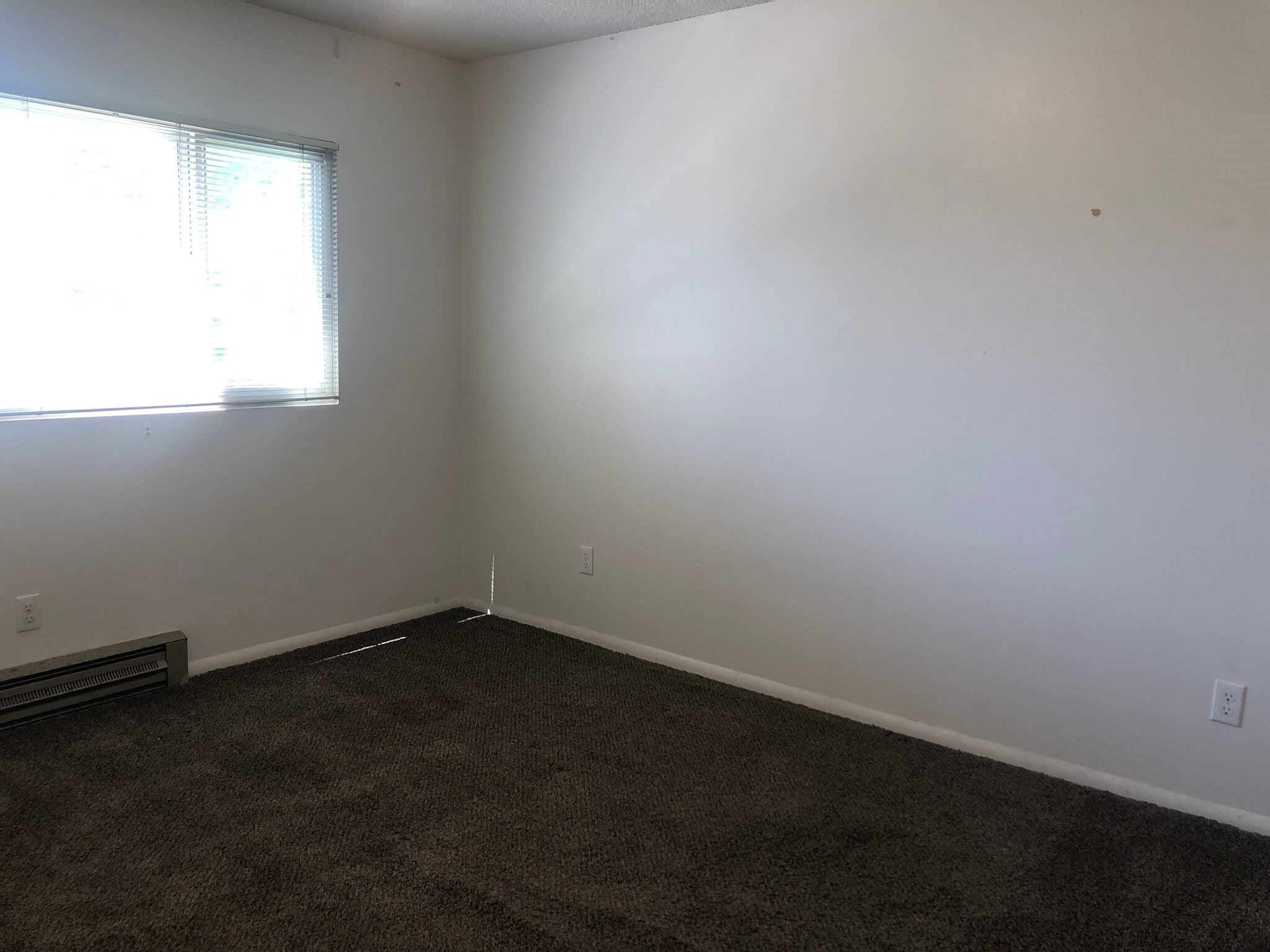 Building Photo - 525 NE Kamiaken St