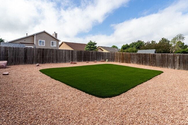 Building Photo - Beautiful Two-Story Home in Desirable Soaring Eagles!!!