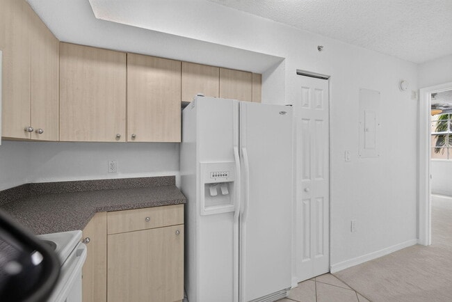 Building Photo - 1801 N Flagler Dr