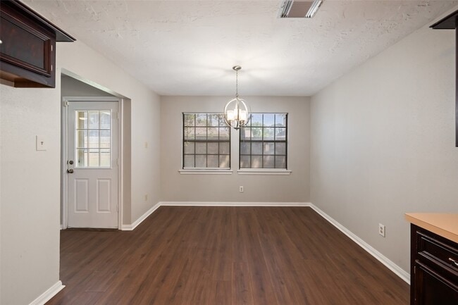 Building Photo - 3423 Berry Grove Dr