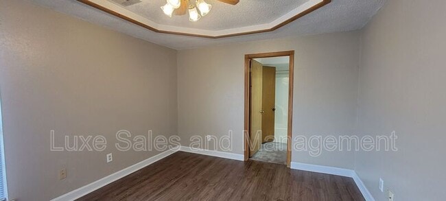 Building Photo - 1820 Cimarron Trail