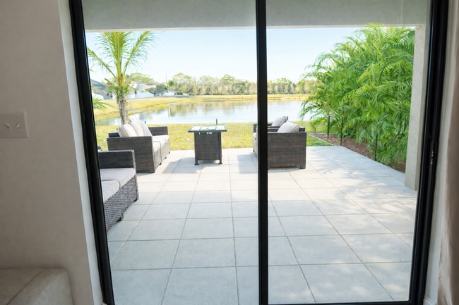 Building Photo - 11808 Thicket Wood Dr