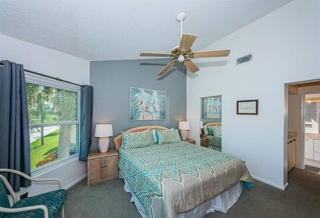 Building Photo - 6151 Bahia Del Mar Blvd S