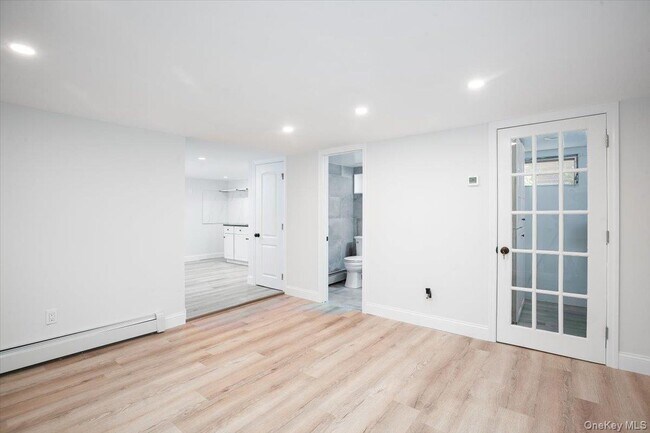 Building Photo - 310 Columbus Pkwy