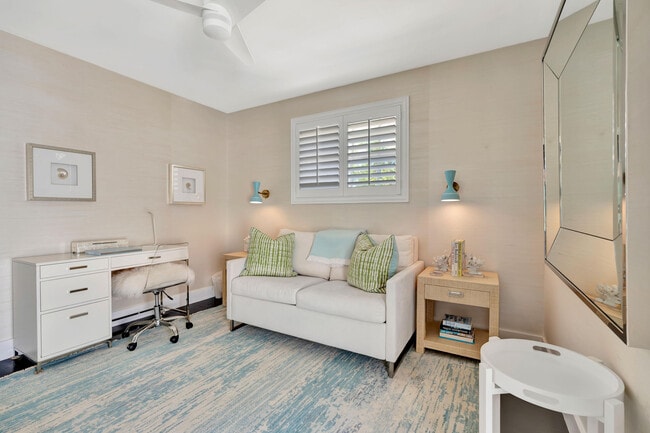 Building Photo - 136 Worth Ct S