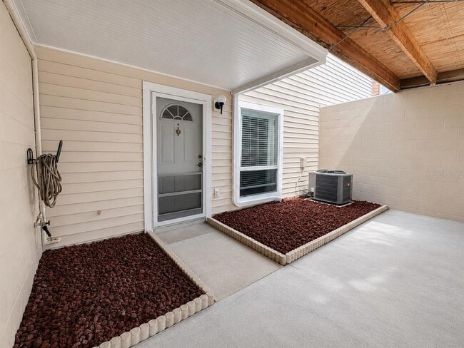 Building Photo - 11905 Cypress Vista