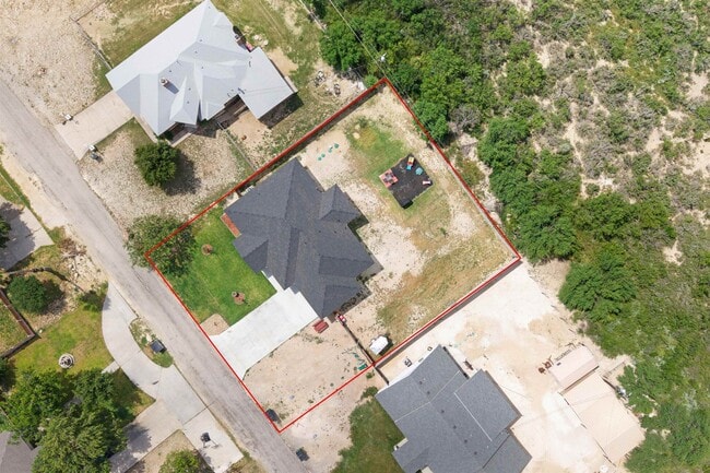 Building Photo - 204 Shadow Mountain Dr