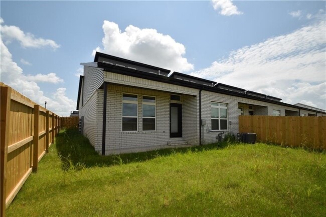Building Photo - 491 Amethyst Rd