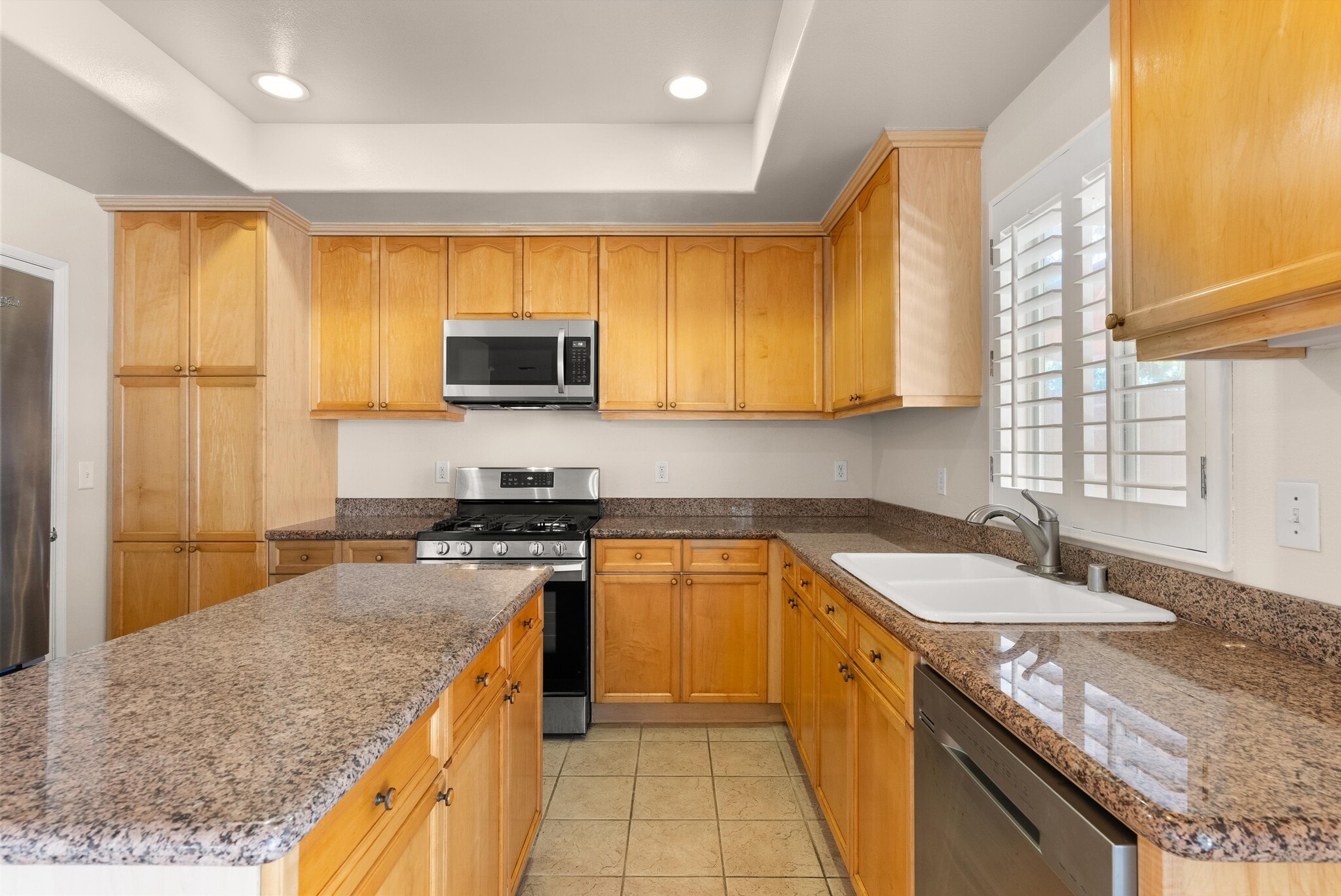 Building Photo - 15804 Crest Ln