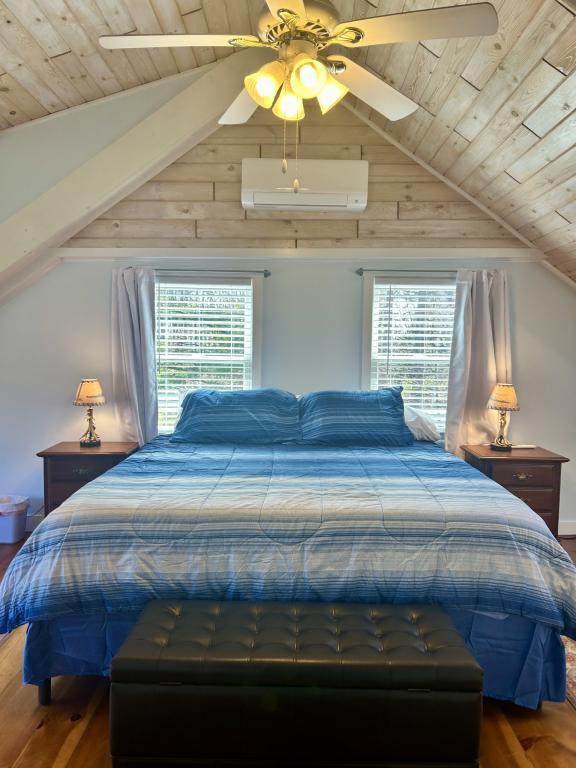 Building Photo - 337 ME-133