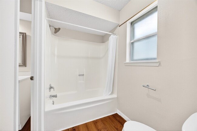 Building Photo - 11103 Bellerive Dr